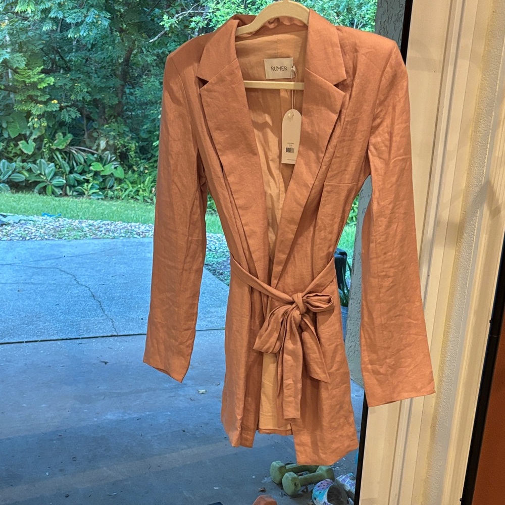 Chic Pink Tie-Waist Blazer